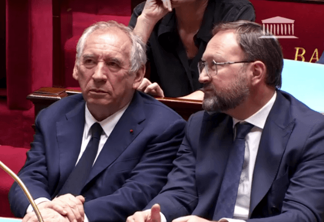 Imagem da noticia Assembleia Nacional derruba primeiro-ministro da França
