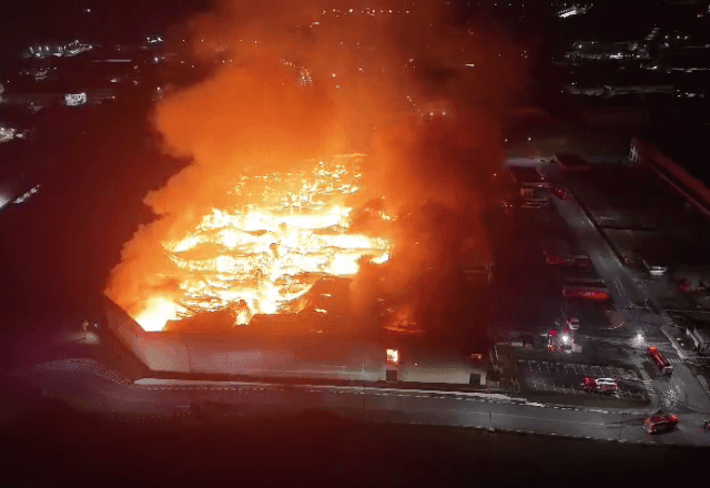 Imagem da noticia Incêndio atinge empresa em Arujá (SP)