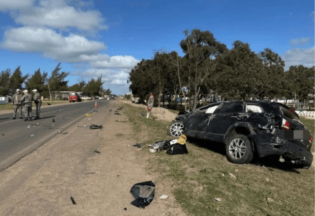 Imagem da noticia Motorista pede ajuda a polícia, foge e sofre acidente
