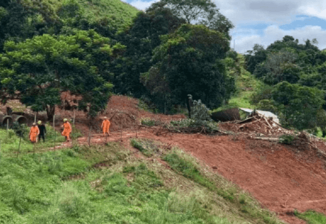 Imagem da noticia Quatro da mesma família morrem em deslizamento de açude em MG