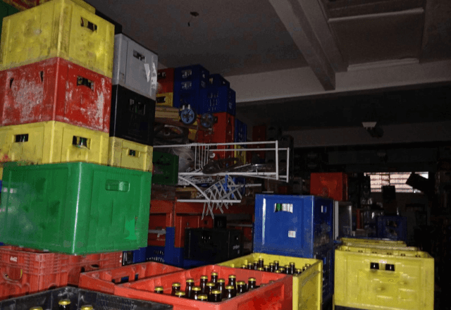 Imagem da noticia  Polícia encontra depósitos clandestinos com bebidas vencidas e sem nota fiscal no centro de SP