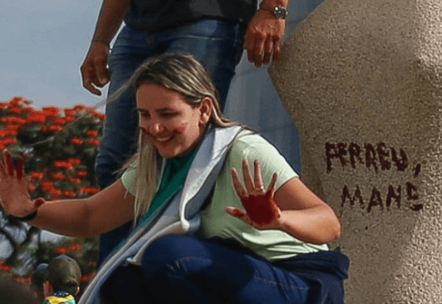 Imagem da noticia STF forma maioria contra recurso de "mulher do batom" que pichou estátua