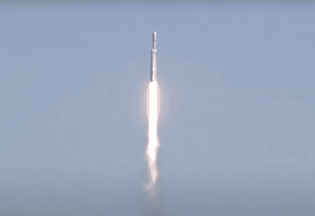 Imagem da noticia Nasa lança missão para estudar lua de Júpiter 