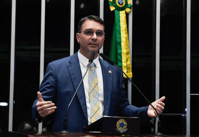 Imagem da noticia PL usa candidatura de Flávio Bolsonaro para pressionar aprovação de anistia 