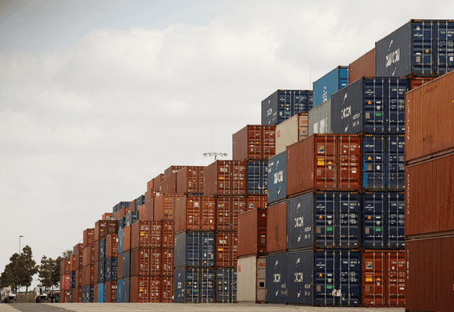 Imagem da noticia Crescimento do comércio mundial deve desacelerar para 1,9% este ano com guerra no Oriente Médio