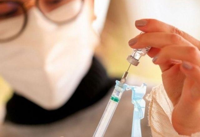 Imagem da noticia SP estuda liberar 4ª dose da vacina contra covid para toda a população