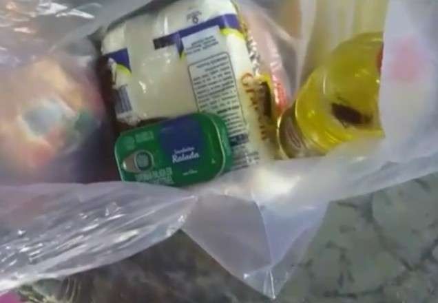 Imagem da noticia Mãe denuncia recebimento de cesta básica infestada de baratas