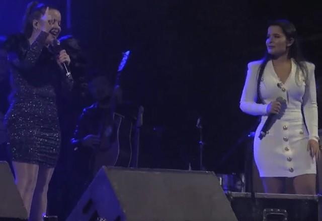 Imagem da noticia Maiara e Maraisa homenageiam Marília Mendonça no primeiro show após tragédia