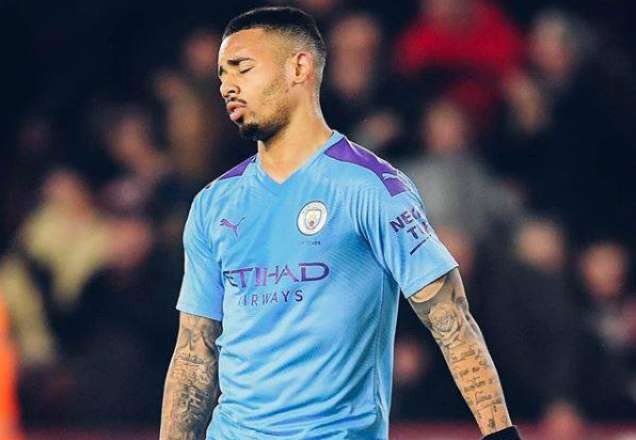 Imagem da noticia Manchester City é banido das próximas duas edições da Champions League