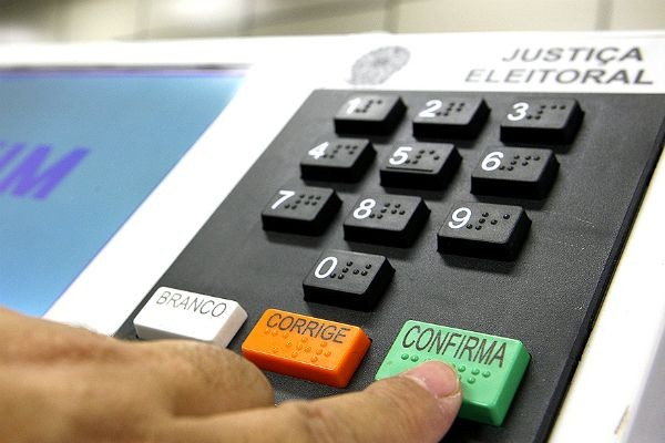 Imagem da noticia Mandato coletivo já encontra defensores no Brasil 