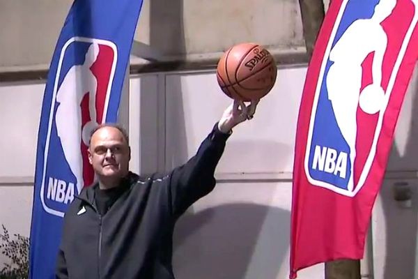 Mansão na Avenida Paulista cria ambiente especial para fãs da NBA