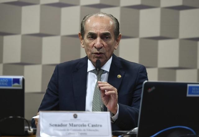 Imagem da noticia "PEC da transição não será um cheque em branco", diz Marcelo Castro