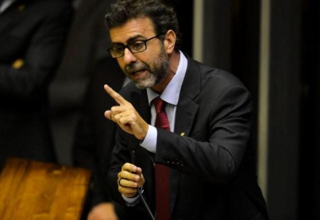 Imagem da noticia Marcelo Freixo anuncia saída do PSOL e filiação ao PSB