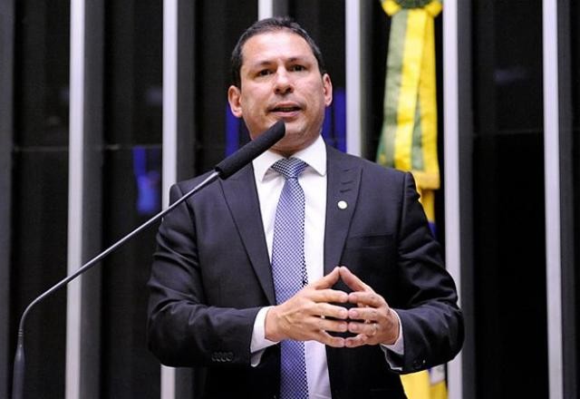 Imagem da noticia Vice da Câmara: promulgar parte da PEC não resolve questão do auxílio