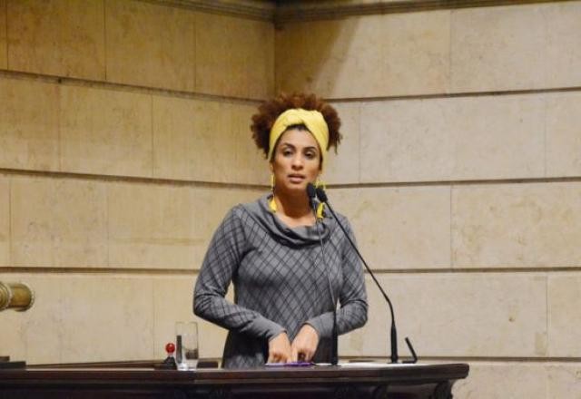 Autoridades mataram Marielle Franco novamente depois do crime, diz Flávio Dino 