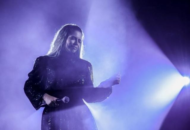 Imagem da noticia Marília Mendonça morre em acidente aéreo aos 26 anos