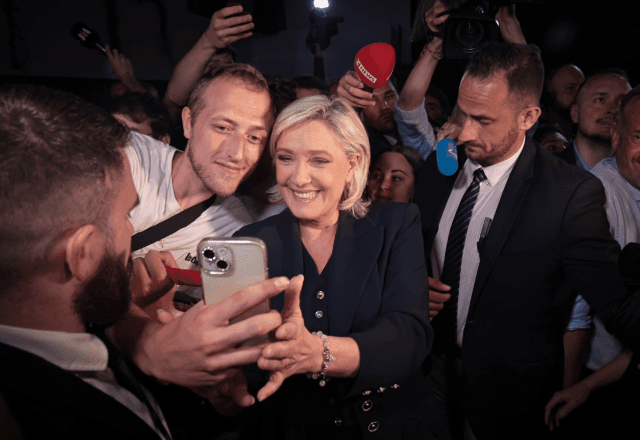 Imagem da noticia Macron pede "aliança ampla" após extrema direita vencer primeiro turno de eleição legislativa na França