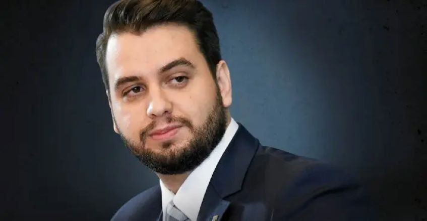 Imagem da noticia Defesa de Filipe Martins afirma que último acesso ao LinkedIn foi em 2024 