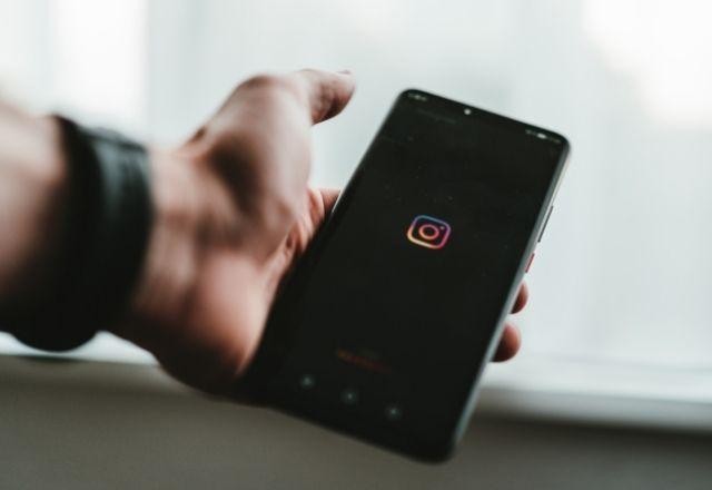Após Twitter e Facebook, Rússia inicia bloqueio do Instagram no país