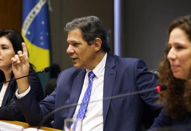 Imagem da noticia Pacote econômico é solução só a curto prazo, dizem analistas