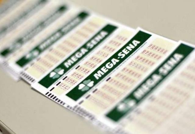 Imagem da noticia Resultado Mega-Sena 2752: ninguém acerta dezenas e prêmio acumula para R$ 65 milhões