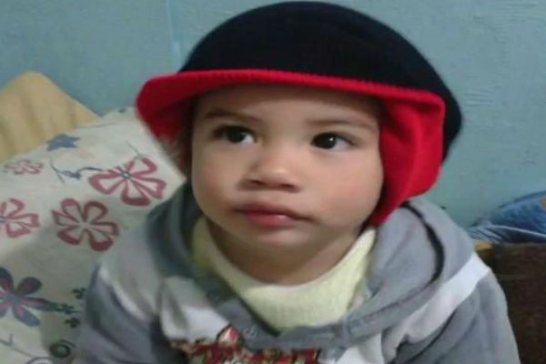 Imagem da noticia Menino de três anos é morto por estrangulamento em Porto Alegre