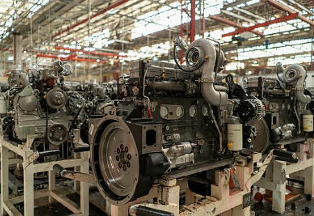 Imagem da noticia Produção industrial em julho recua 0,6%, o dobro do esperado