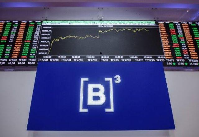 Imagem da noticia Bolsa de São Paulo engata quarta alta seguida com pé em Wall Street