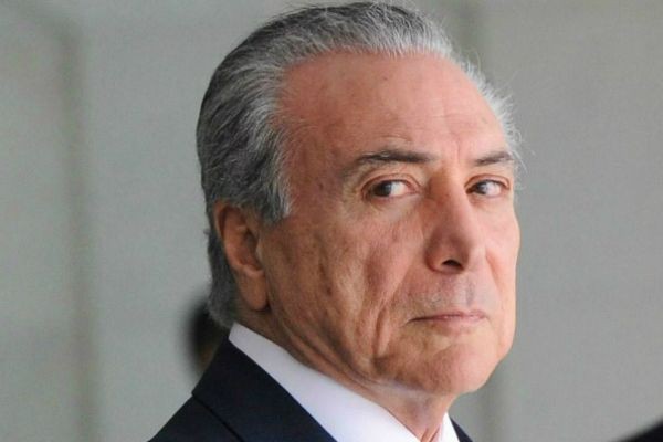 Michel Temer assume Presidência depois do impeachment de Dilma Rousseff