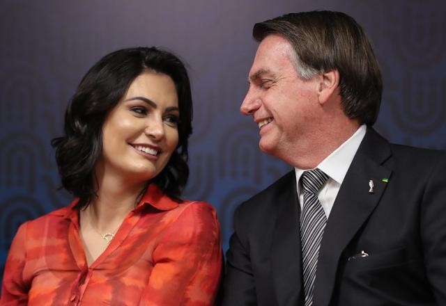 Imagem da noticia Michelle: facada em Bolsonaro gerou "sequela" para o resto da vida