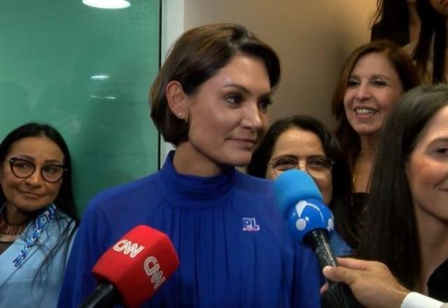 Imagem da noticia Michelle Bolsonaro admite que joias sauditas chegaram no Alvorada