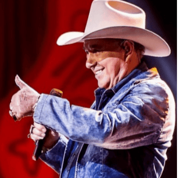 Imagem da noticia Milionário, cantor sertanejo, está internado após AVC