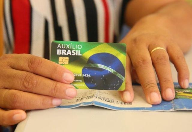 Imagem da noticia Caixa inicia nova rodada de pagamento do Auxílio Brasil; veja quem recebe