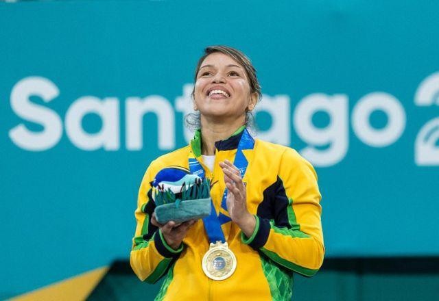 Imagem da noticia Fã que perdeu a visão após show do RBD conquista medalha de ouro no Parapan 2023