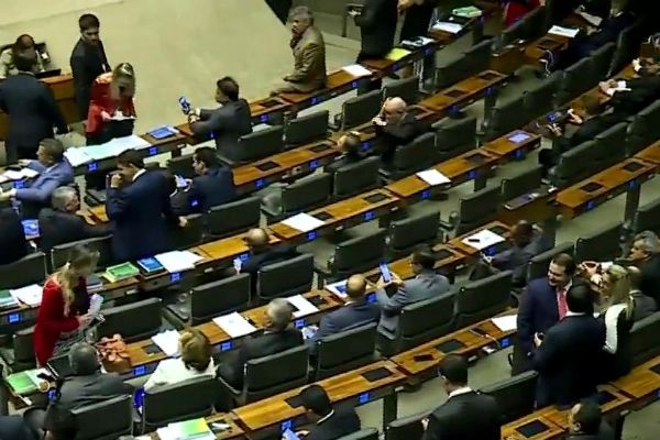 Imagem da noticia Ministérios da Saúde e Transportes já têm novos titulares