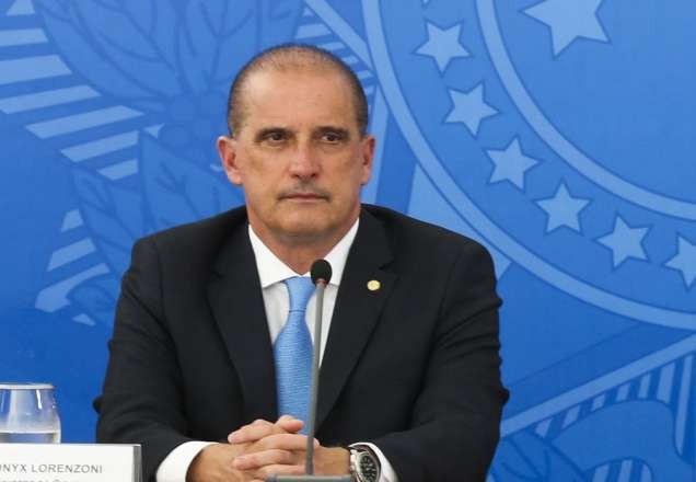 Ministro Onyx Lorenzoni anuncia que contraiu Covid-19