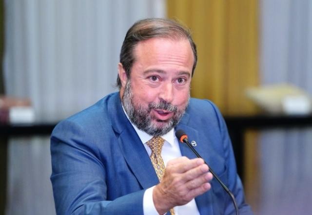 Apagão: ministro de Minas e Energia fala sobre falta de energia