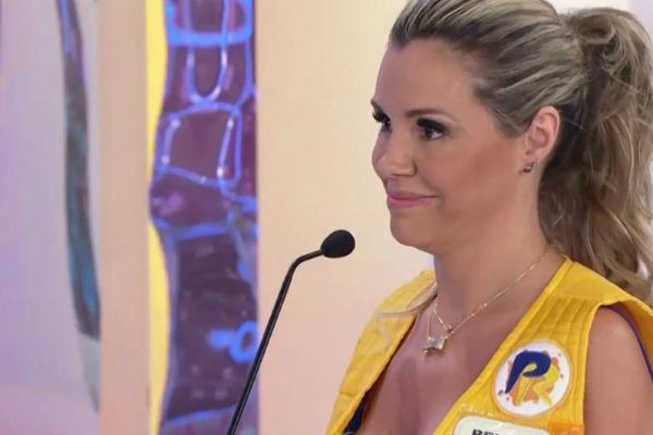 Imagem da noticia Modelo Renata Banhara se recupera de infecção e tem quadro de saúde estável