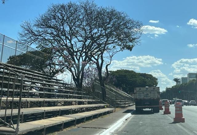 Imagem da noticia Acidente em montagem da estrutura do 7 de Setembro deixa feridos em Brasília