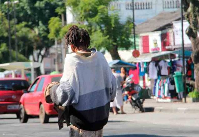 Moradora de rua é espancada por homem em Minas Gerais