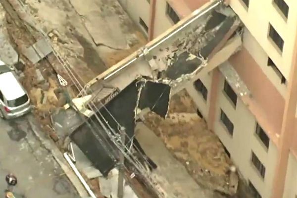 Imagem da noticia Moradores abandonam dois edifícios em SP por medo de desabamento
