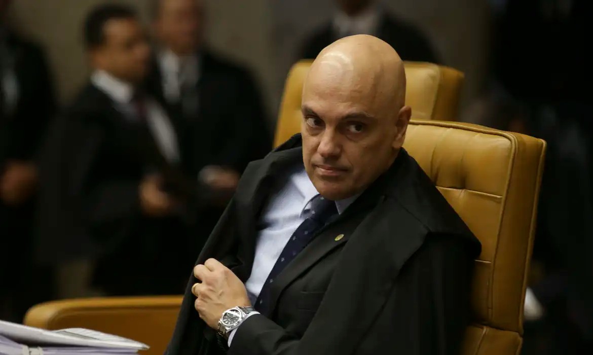 Imagem da noticia PGR é a favor da volta do X no Brasil; decisão está nas mãos de Moraes