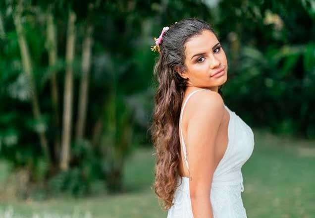 Imagem da noticia Morre blogueira que se casou sozinha após ser deixada pelo noivo