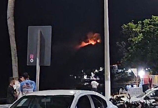 Incêndio no Morro do Careca assusta moradores e turistas de Natal (RN)