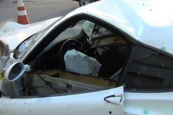 Imagem da noticia Motorista de Ferrari que capotou na 23 de Maio está na UTI 