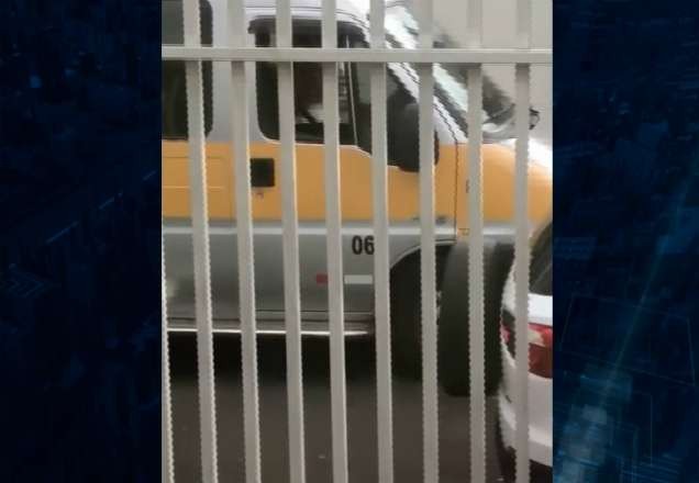 Imagem da noticia Motorista de van escolar agride aluno autista e cego