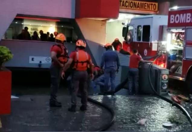 Imagem da noticia Motorista morre após enxurrada invadir garagem de prédio em SP