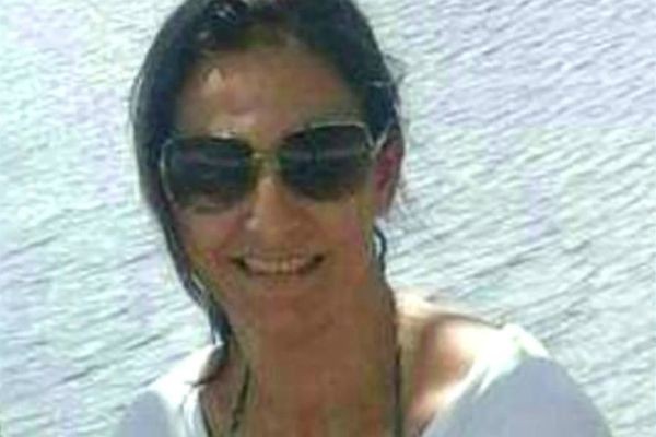 Imagem da noticia Mulher é assassinada a facadas pelo namorado em Salvador