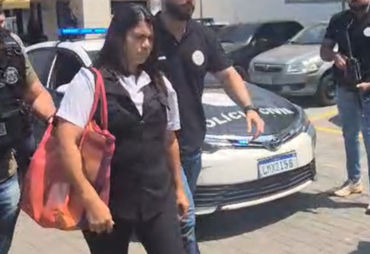 Imagem da noticia Mulher é presa suspeita de matar o pai com feijoada envenenada no Rio de Janeiro