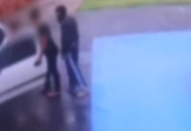 Imagem da noticia Dois supostos sequestradores são encontrados mortos dentro de carro